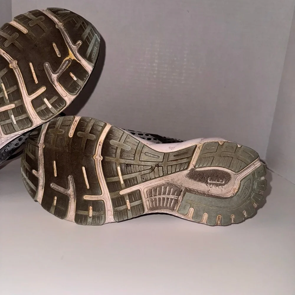 Brooks Running‎ Sneakers - Womens - Picture 9 of 12